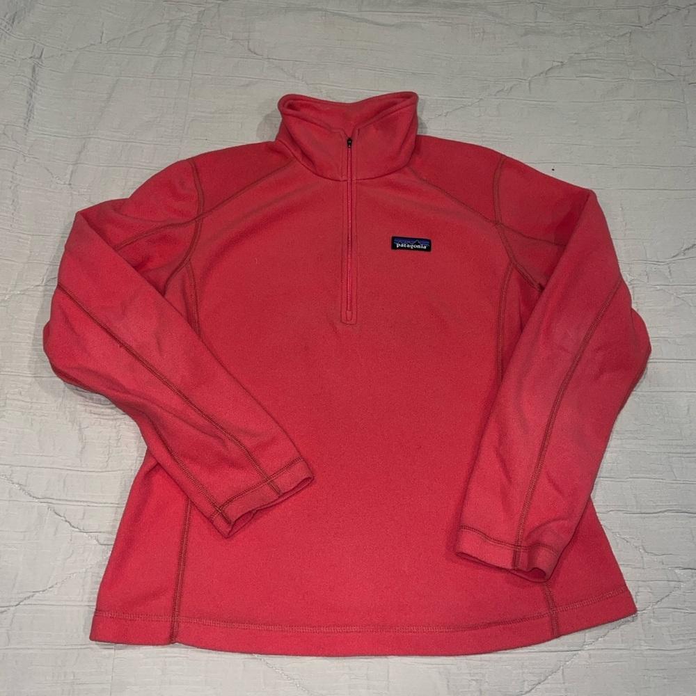 Patagonia 1/4 Zip Coral‎ Polartec Pullover, Soft and Cozy
Medium